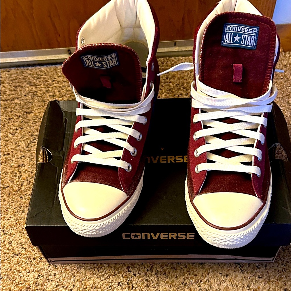 Nice almost like new, gently used  suede burgandy and blue star converse men’s